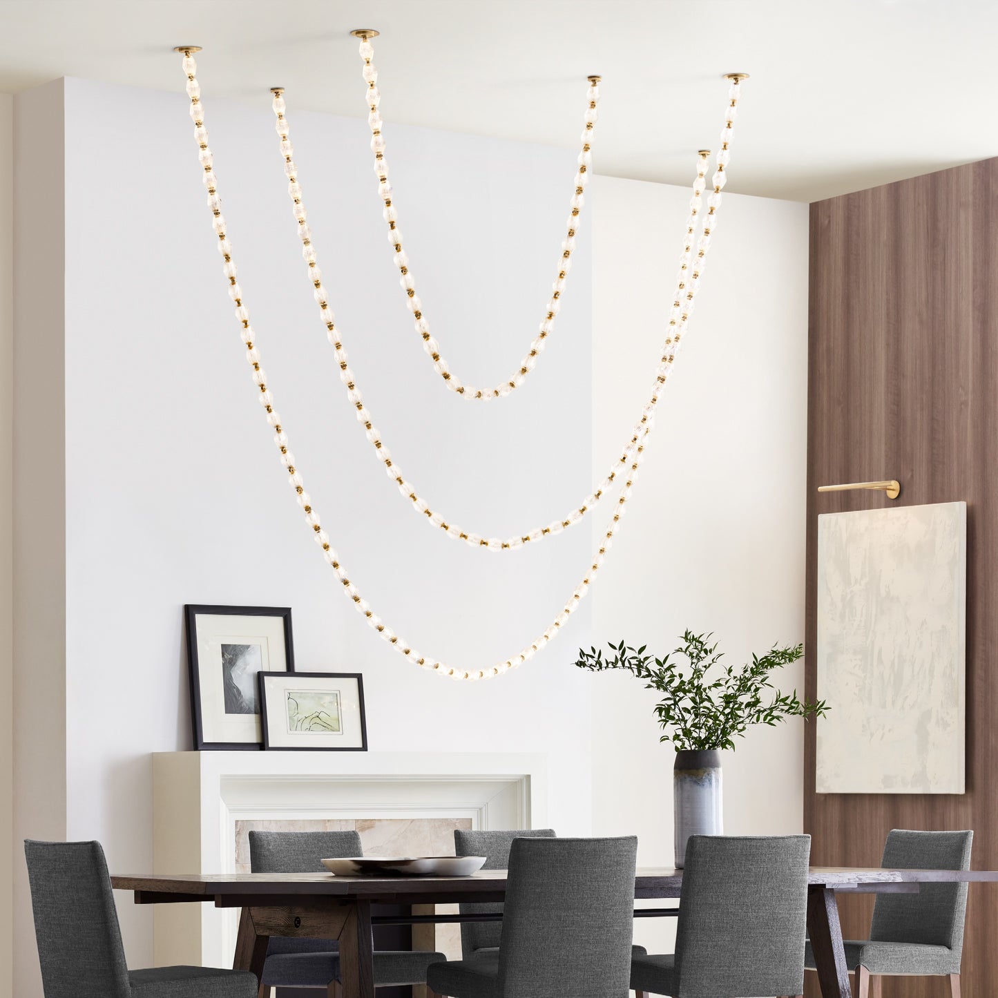 Riviere Chain Chandelier - Elegant Design, Adjustable Height, LED Comp