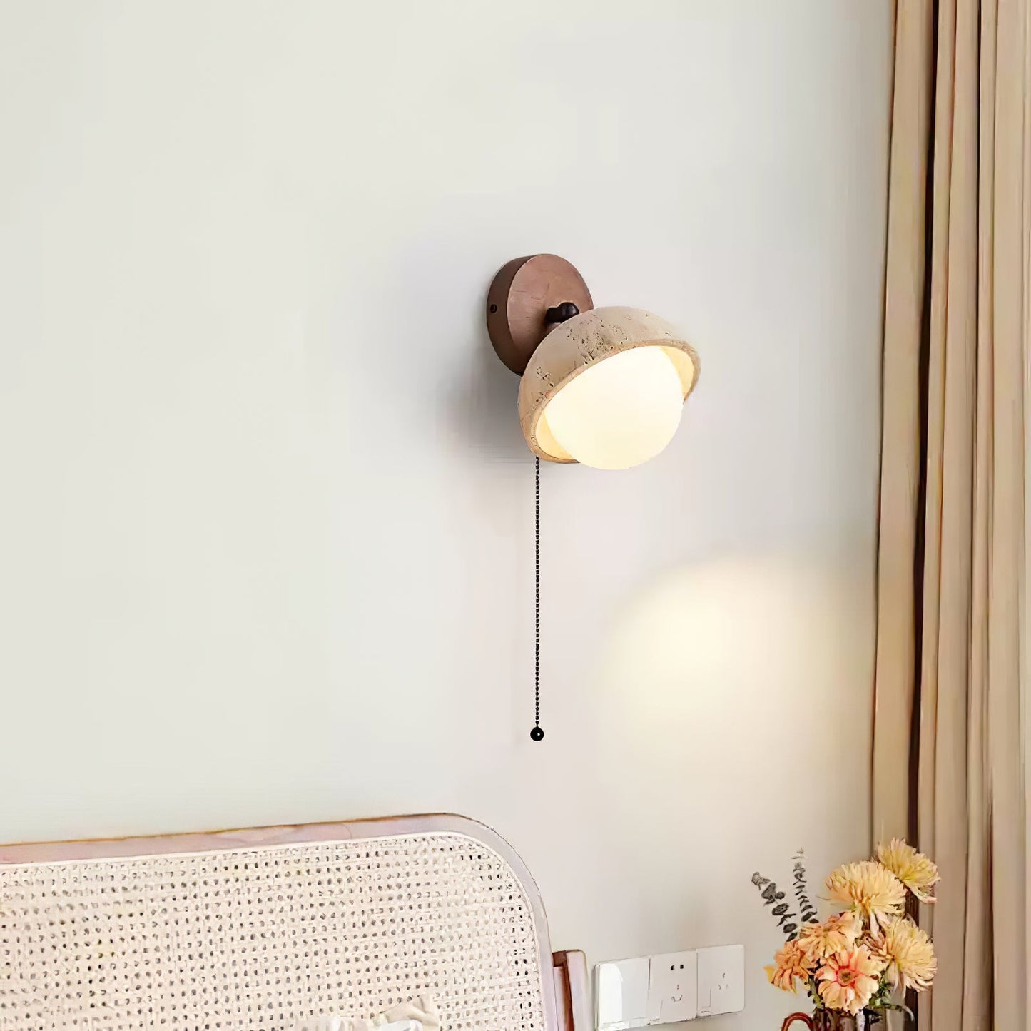 Pecherna Wall Sconce - Adjustable Brightness & Modern Design