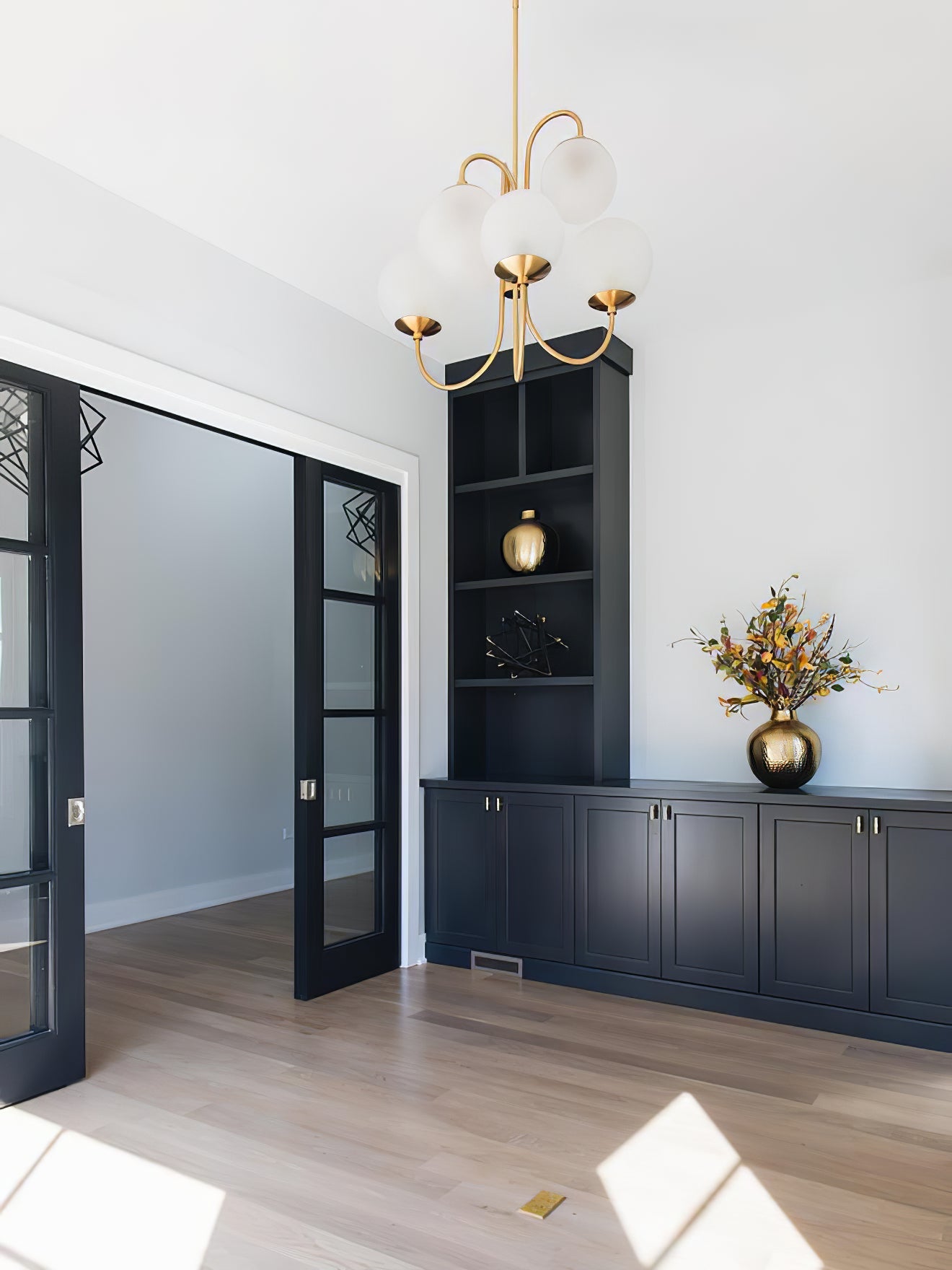 Elegant Gooseneck Chandelier with Adjustable Arms and LED Compatibilit