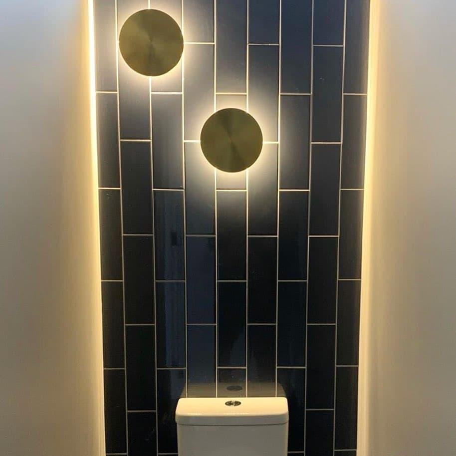 Gossa Professional Wall Lamp - Adjustable Brightness, Modern Design