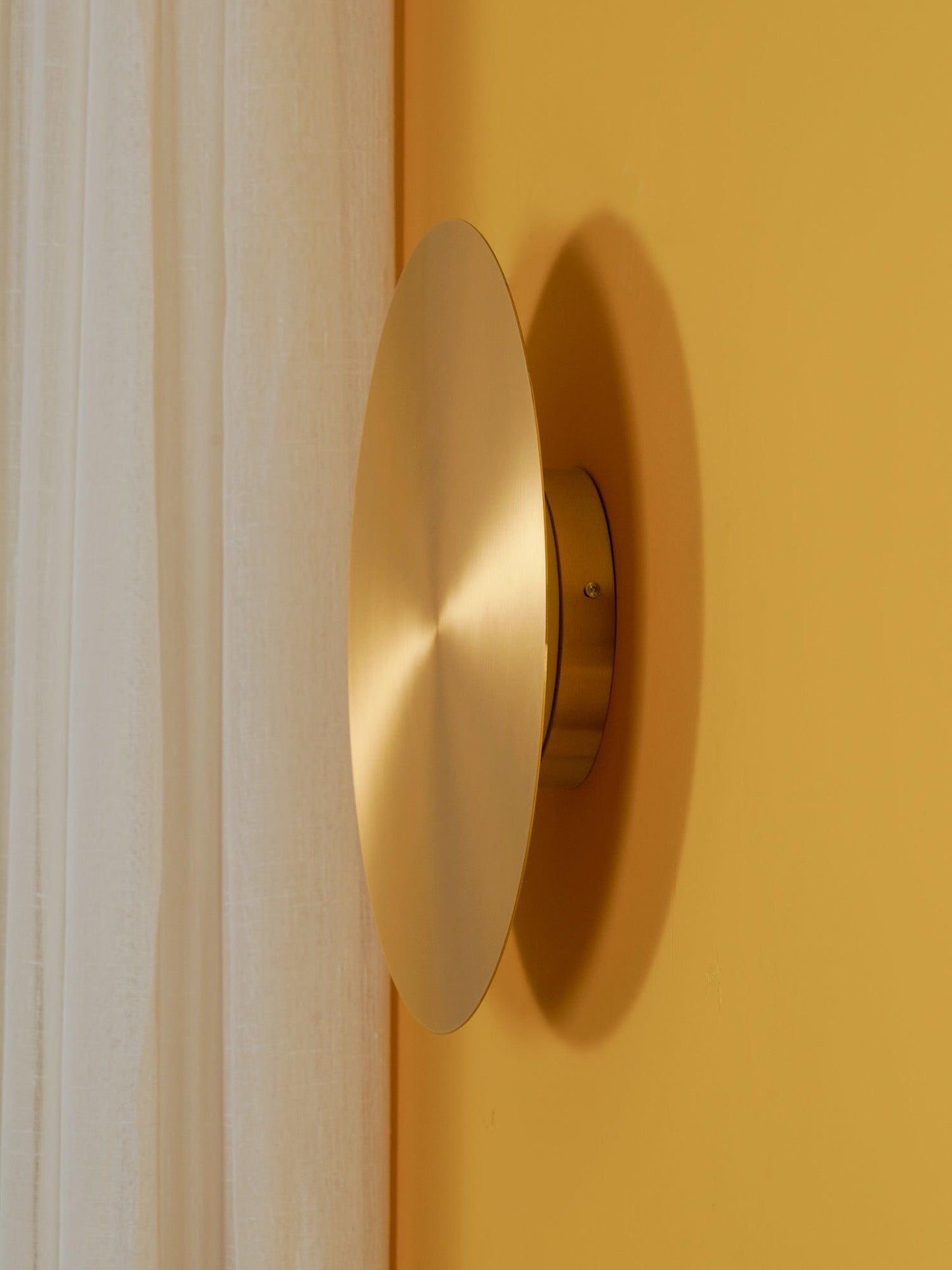 Gossa Professional Wall Lamp - Adjustable Brightness, Modern Design