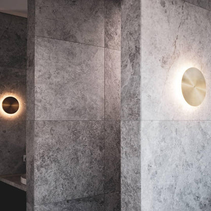 Gossa Professional Wall Lamp - Adjustable Brightness, Modern Design