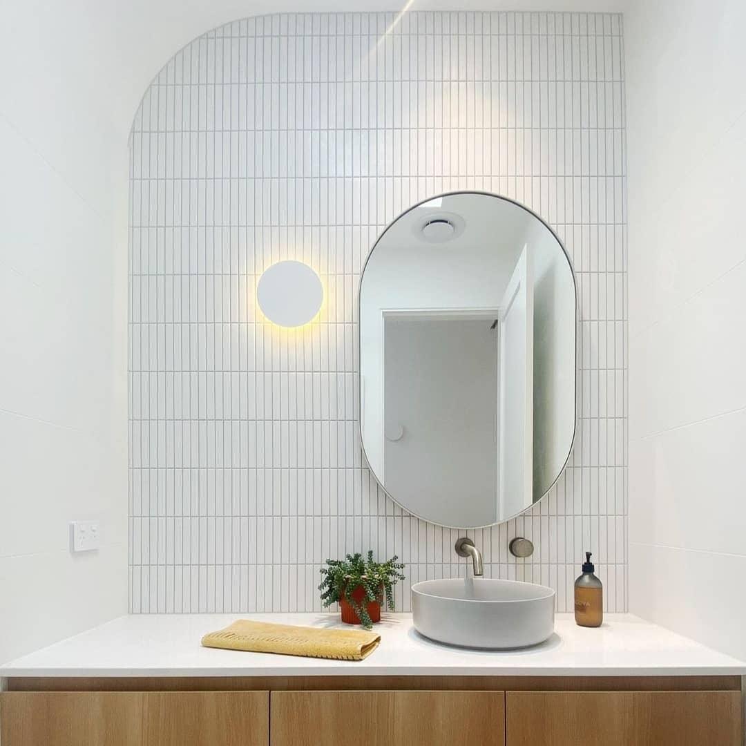 Gossa Professional Wall Lamp - Adjustable Brightness, Modern Design