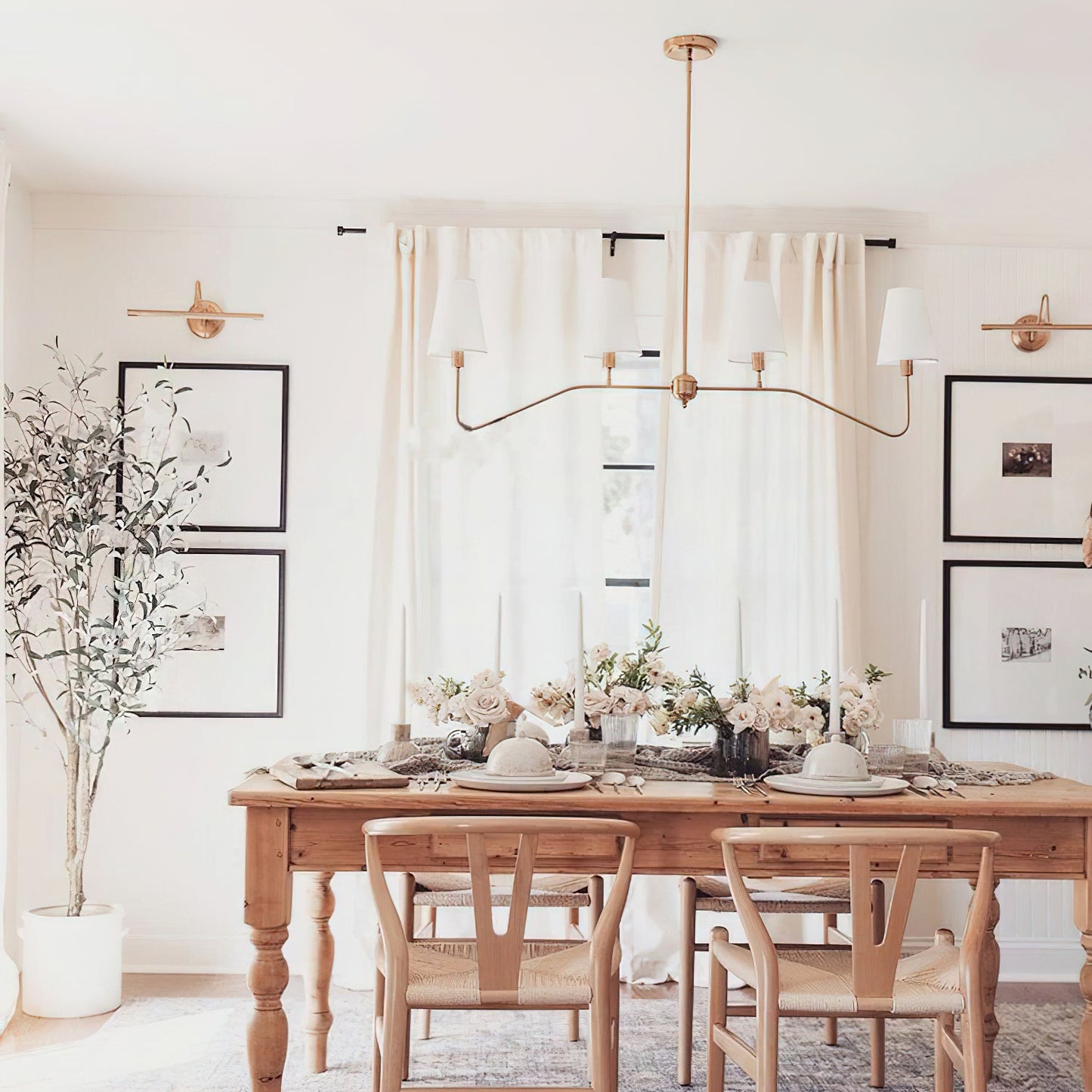 Granteau Modern Chandelier with Adjustable Height and Crystal Accents