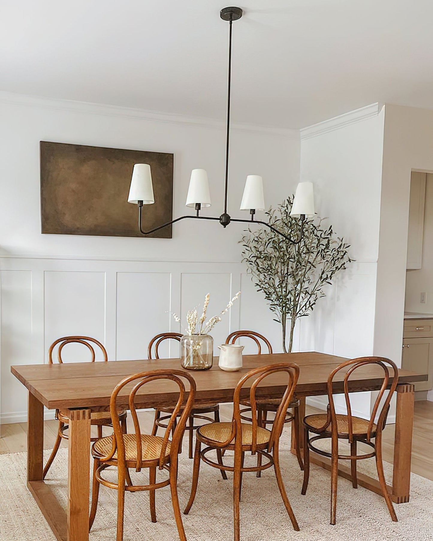 Granteau Modern Chandelier with Adjustable Height and Crystal Accents