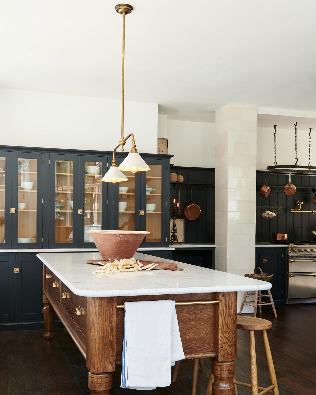 Elegant Heirloom Chandelier - Crystal Accents & Adjustable Height
