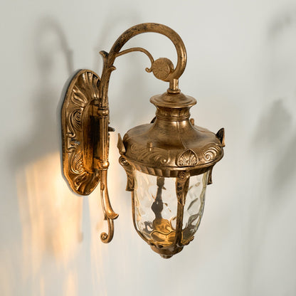 Heritage Outdoor Wall Lamp - Weather-Resistant, Energy-Efficient LED