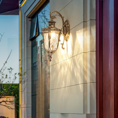 Heritage Outdoor Wall Lamp - Weather-Resistant, Energy-Efficient LED
