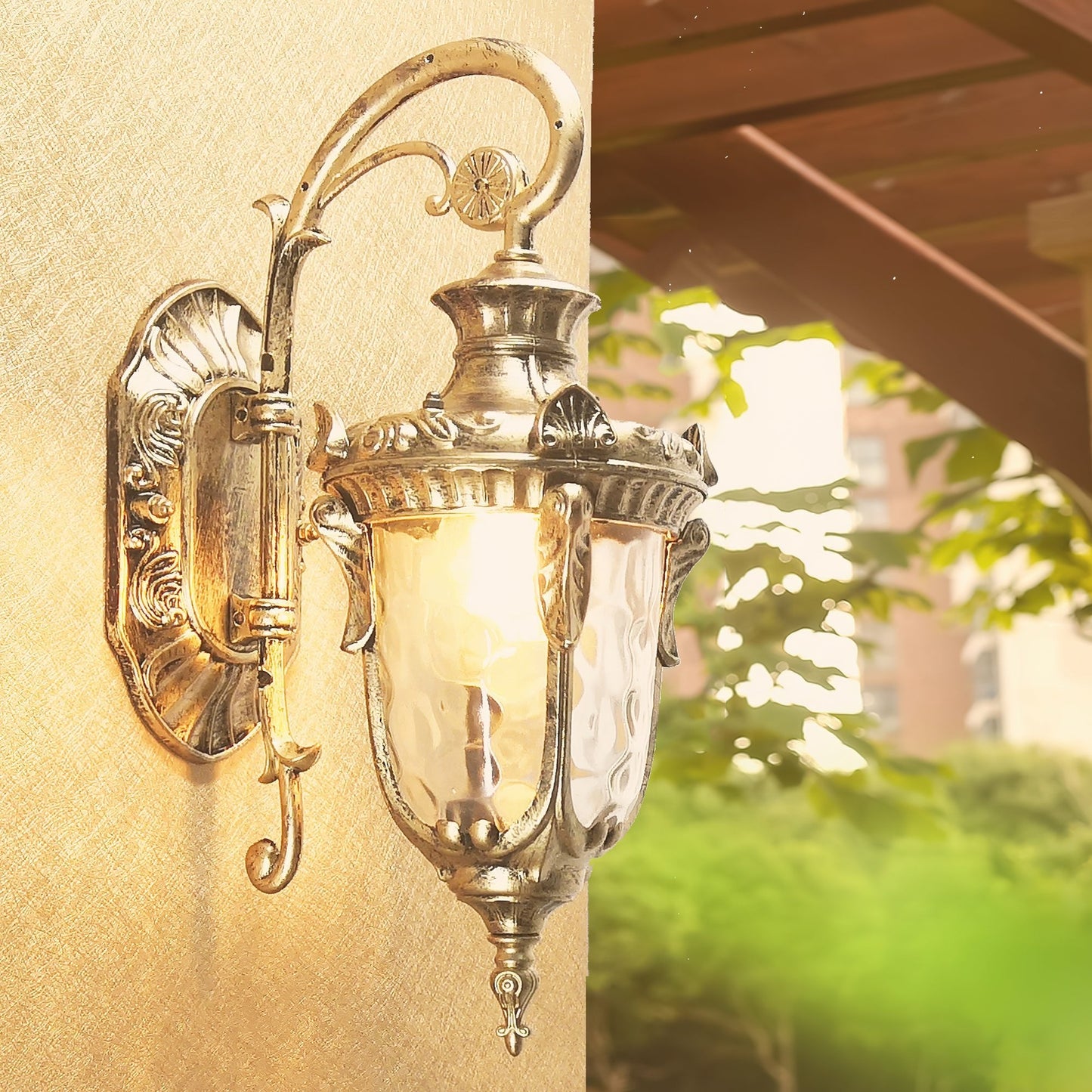 Heritage Outdoor Wall Lamp - Weather-Resistant, Energy-Efficient LED