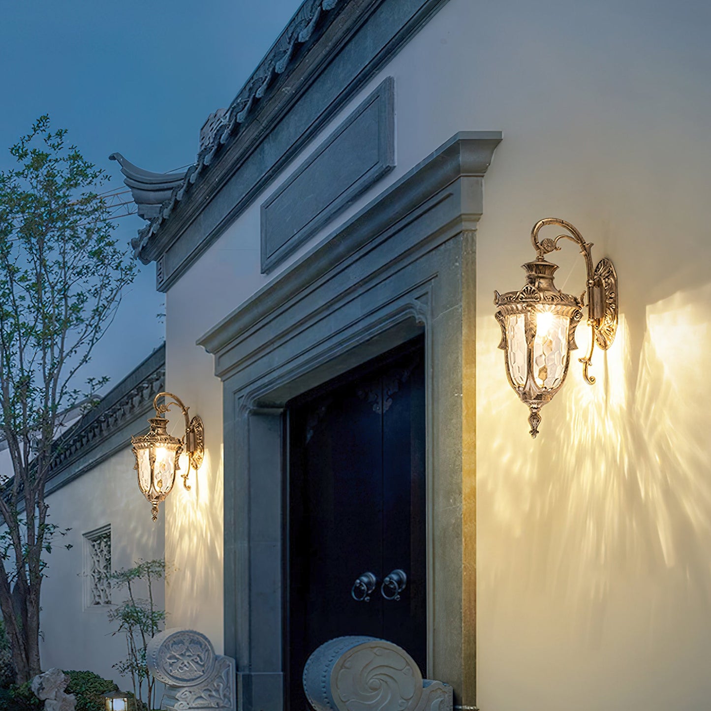 Heritage Outdoor Wall Lamp - Weather-Resistant, Energy-Efficient LED