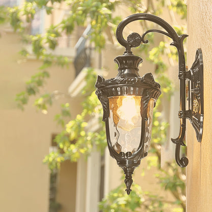 Heritage Outdoor Wall Lamp - Weather-Resistant, Energy-Efficient LED