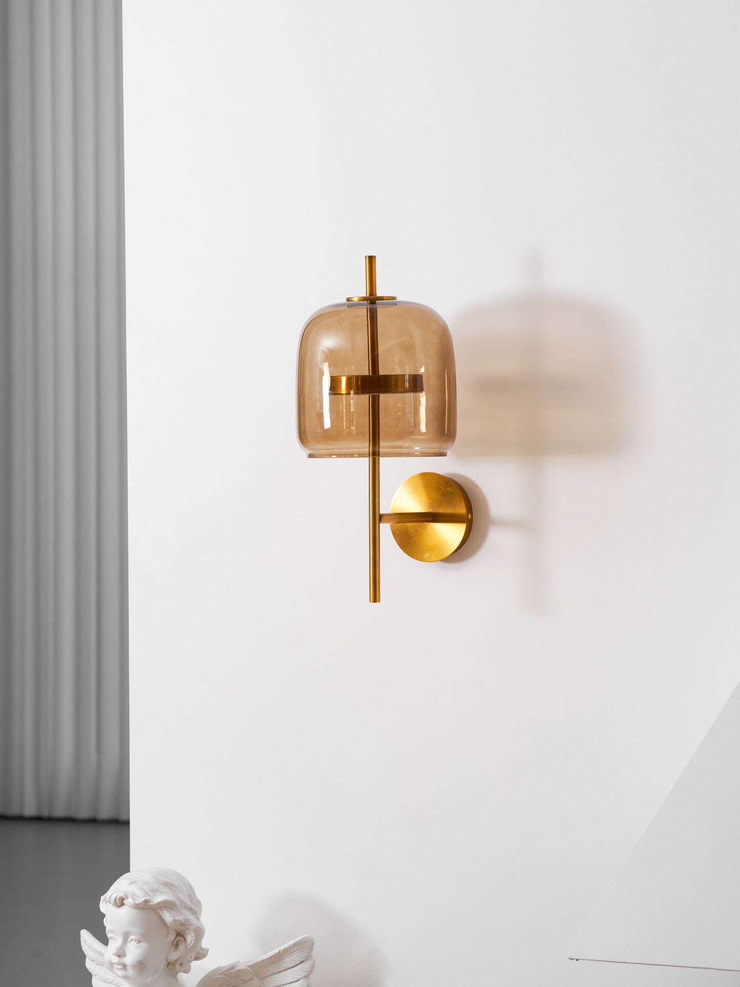 Modern Hourglass Wall Sconce - Adjustable Brightness & Elegant Design