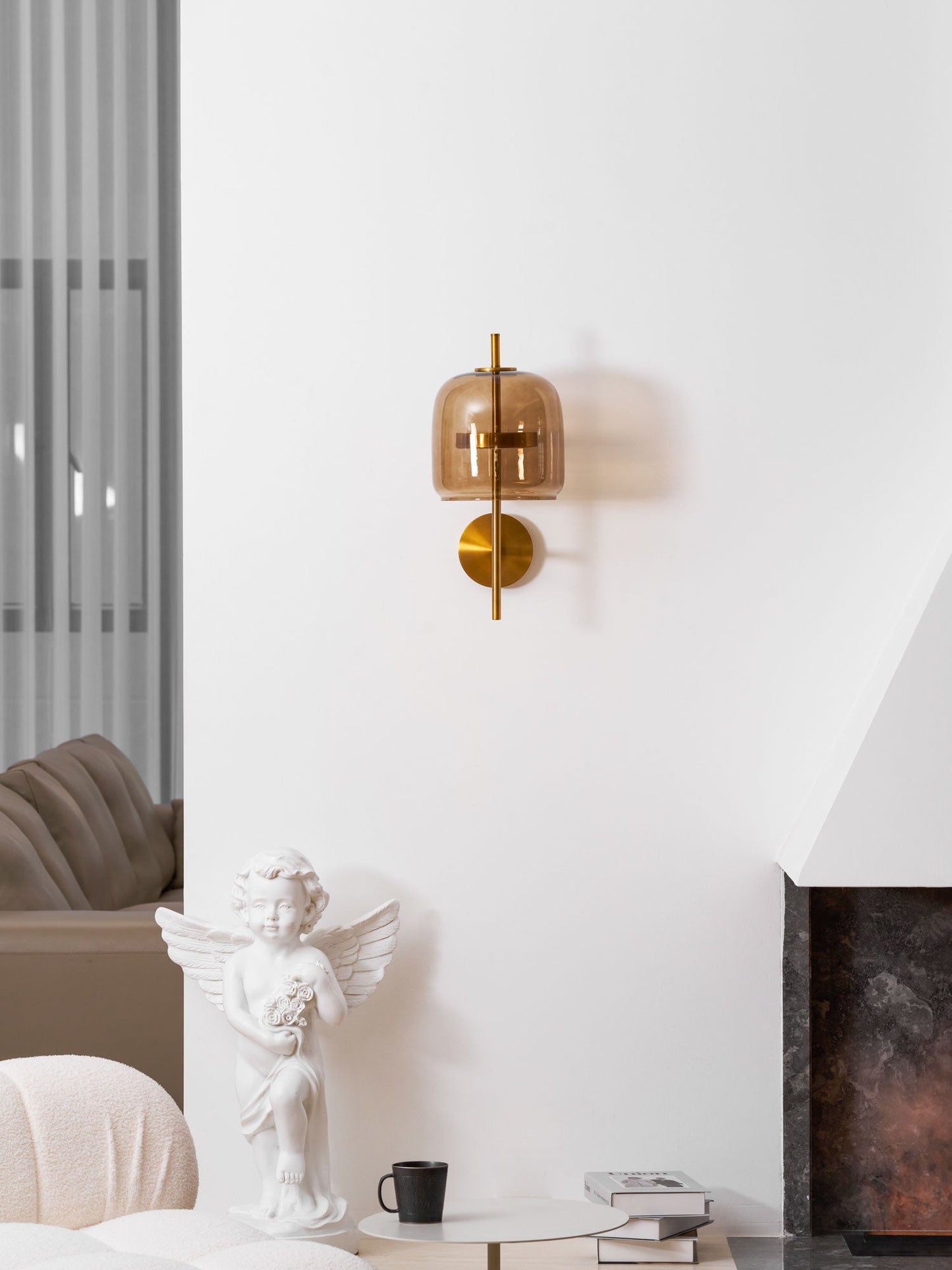 Modern Hourglass Wall Sconce - Adjustable Brightness & Elegant Design