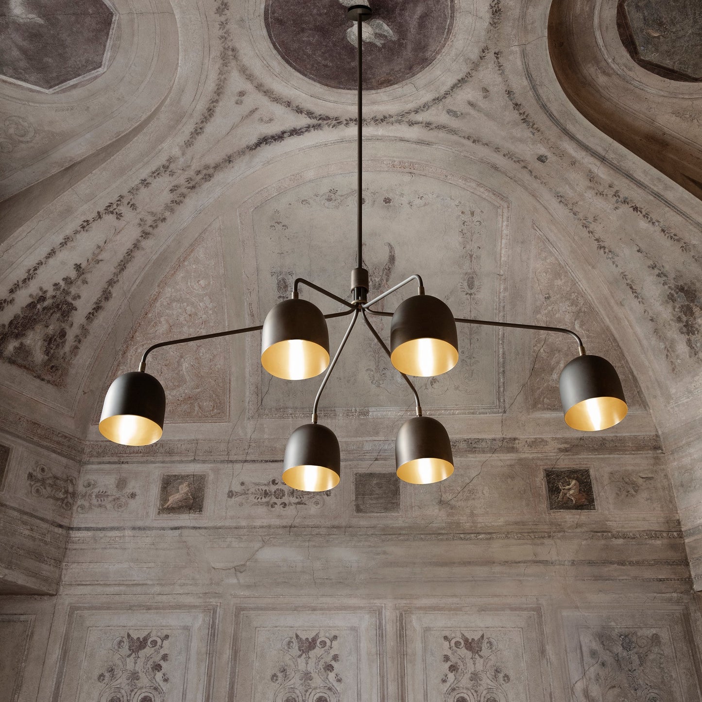 Howard Chandelier - Elegant Lighting Fixture with Adjustable Height &