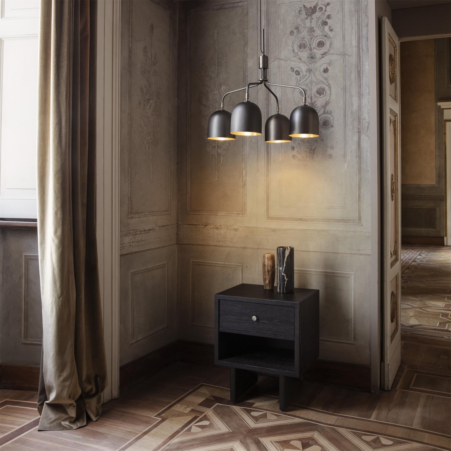 Howard Chandelier - Elegant Lighting Fixture with Adjustable Height &
