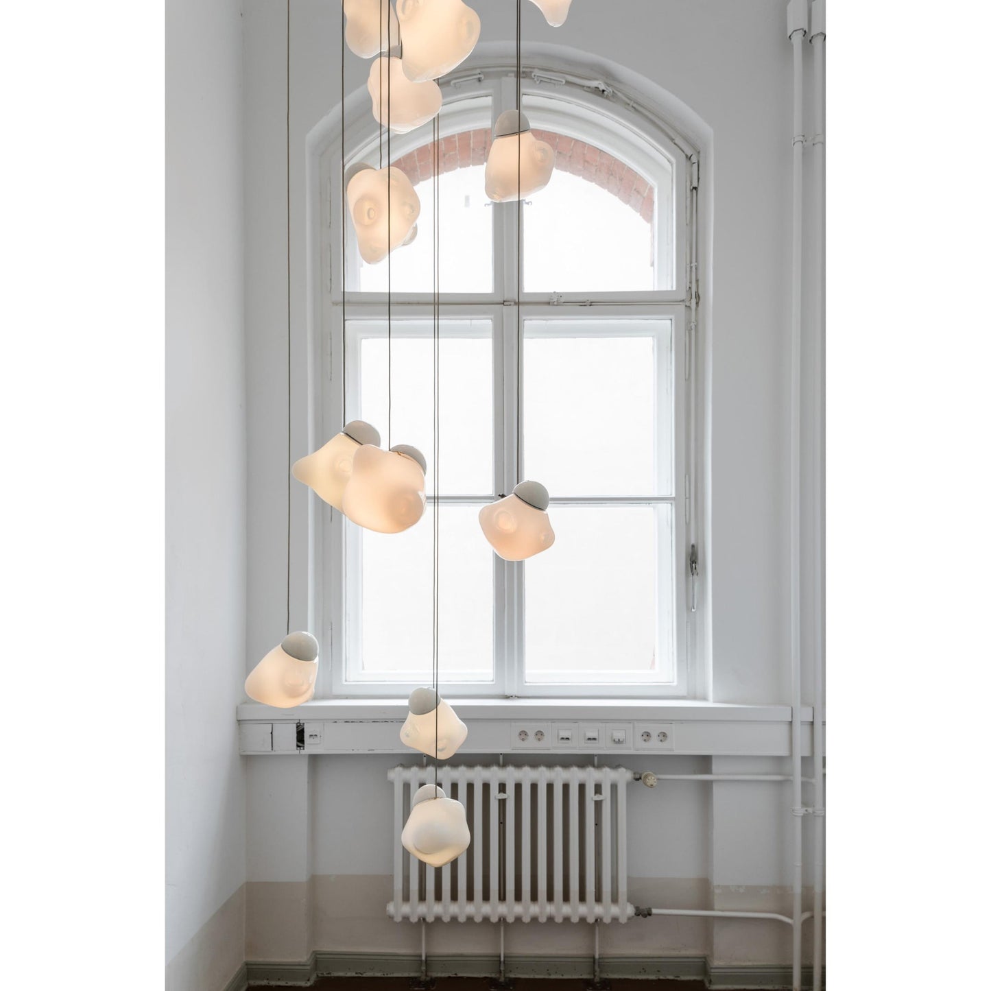 Ice Pier Chandelier - Elegant Design with Dimmable LED Lighting