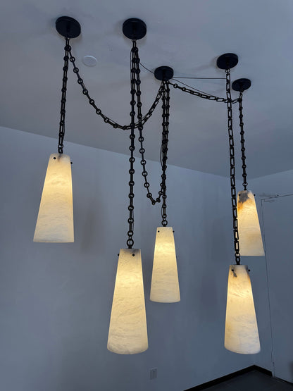 Industrial Cascade Chain Chandelier - Adjustable Height, Vintage Desig