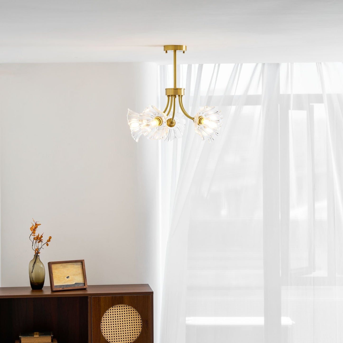 Kalin Flower Glass Chandelier - Elegant Design, Adjustable Height