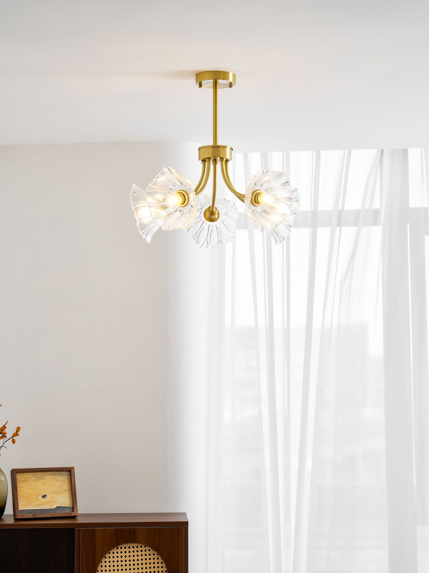 Kalin Flower Glass Chandelier - Elegant Design, Adjustable Height