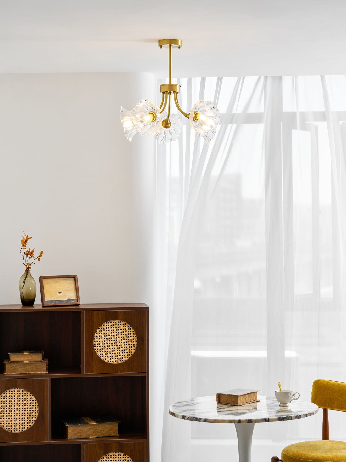 Kalin Flower Glass Chandelier - Elegant Design, Adjustable Height