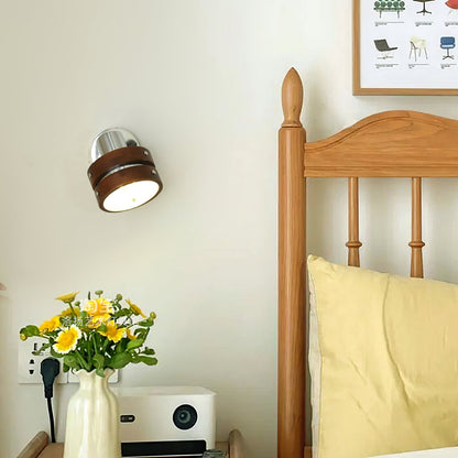 Karry Plug-in Wall Lamp with Adjustable Brightness and Modern Design