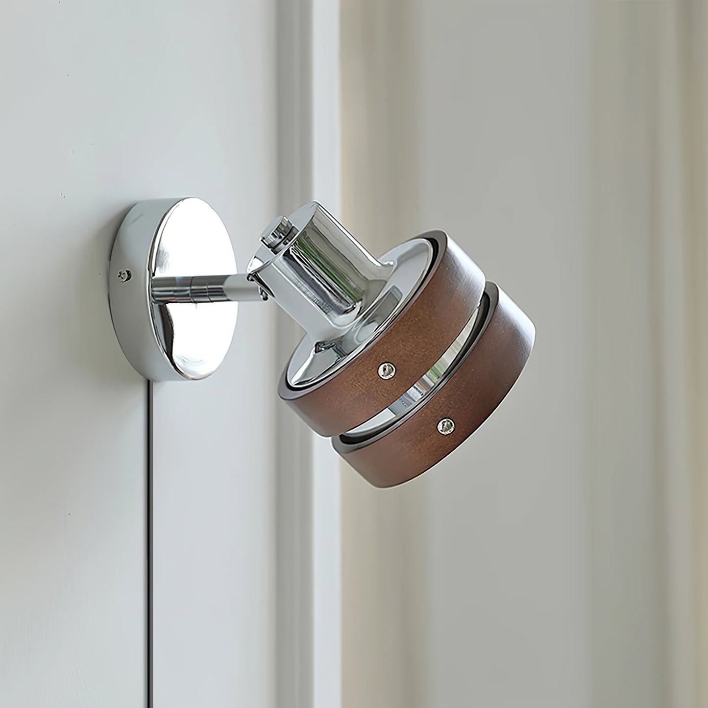 Karry Plug-in Wall Lamp with Adjustable Brightness and Modern Design