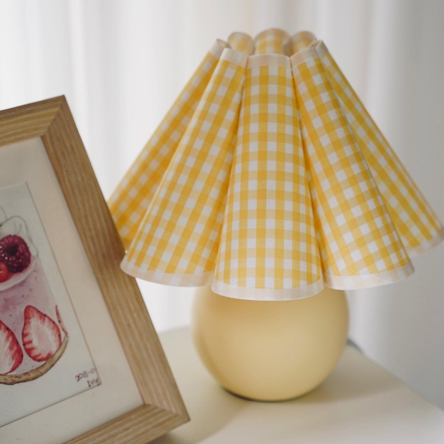 Kicsi Knife Pleat Table Lamp - Elegant Design, Soft Ambient Lighting