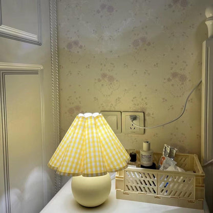 Kicsi Knife Pleat Table Lamp - Elegant Design, Soft Ambient Lighting