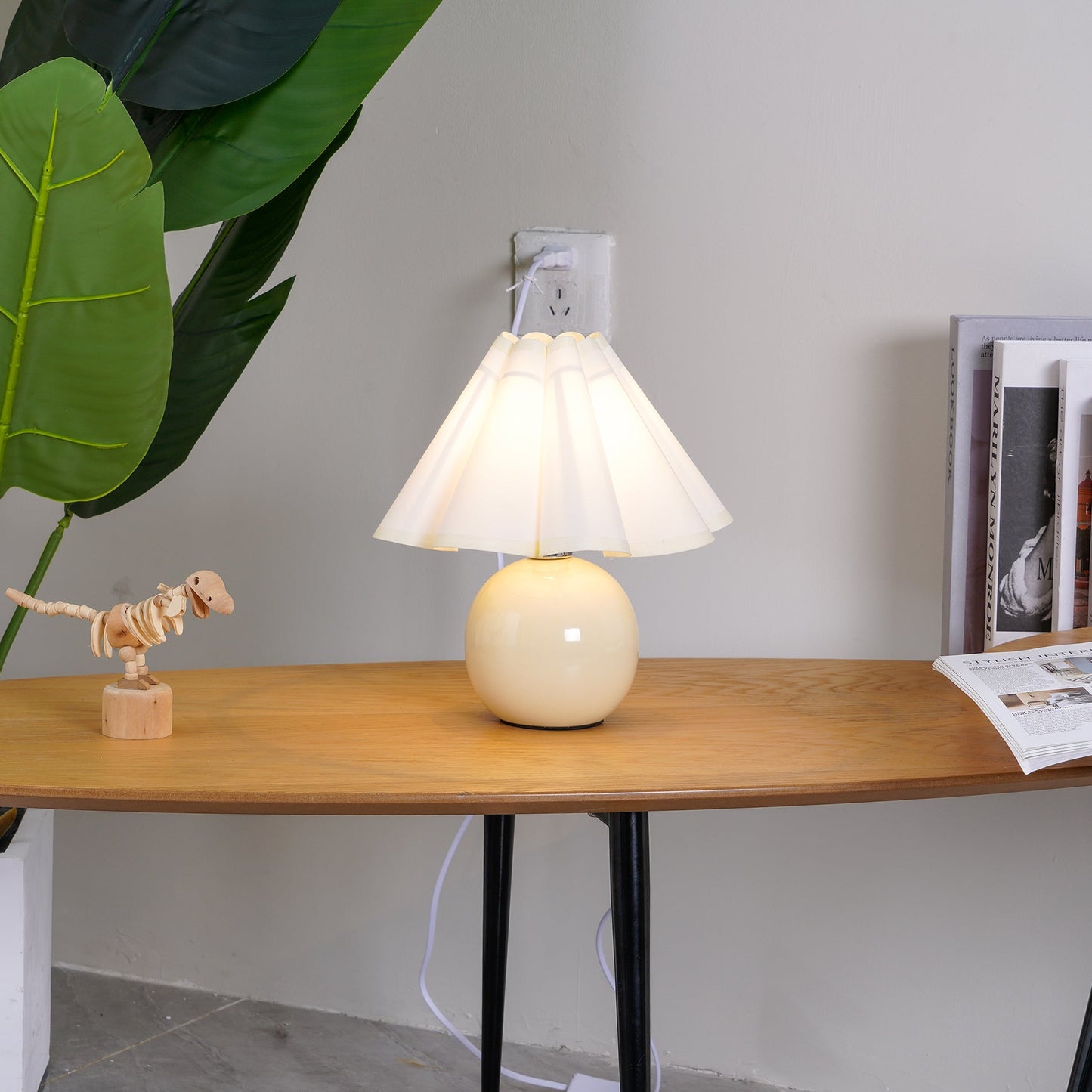 Kicsi Knife Pleat Table Lamp - Elegant Design, Soft Ambient Lighting