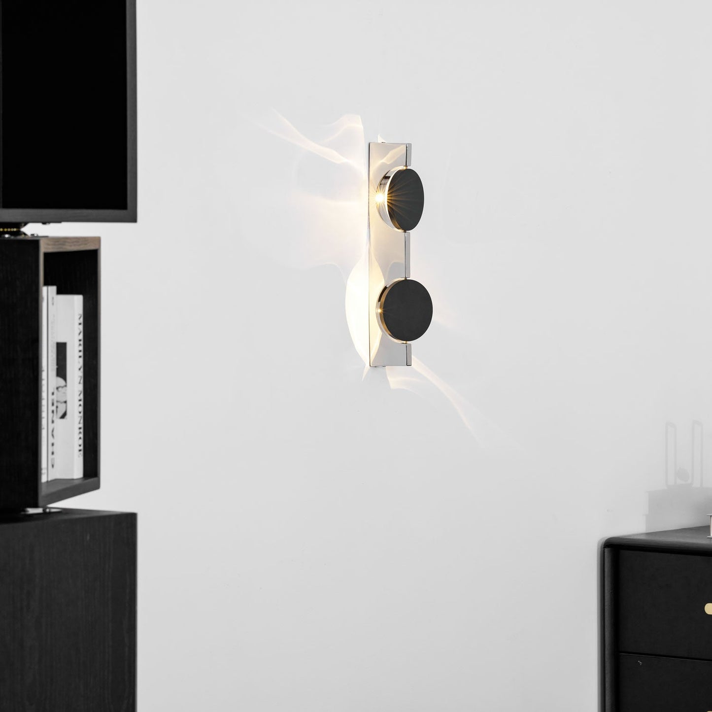 Kinetic Shadow Wall Lamp - Adjustable Lighting & Dynamic Shadow Effect