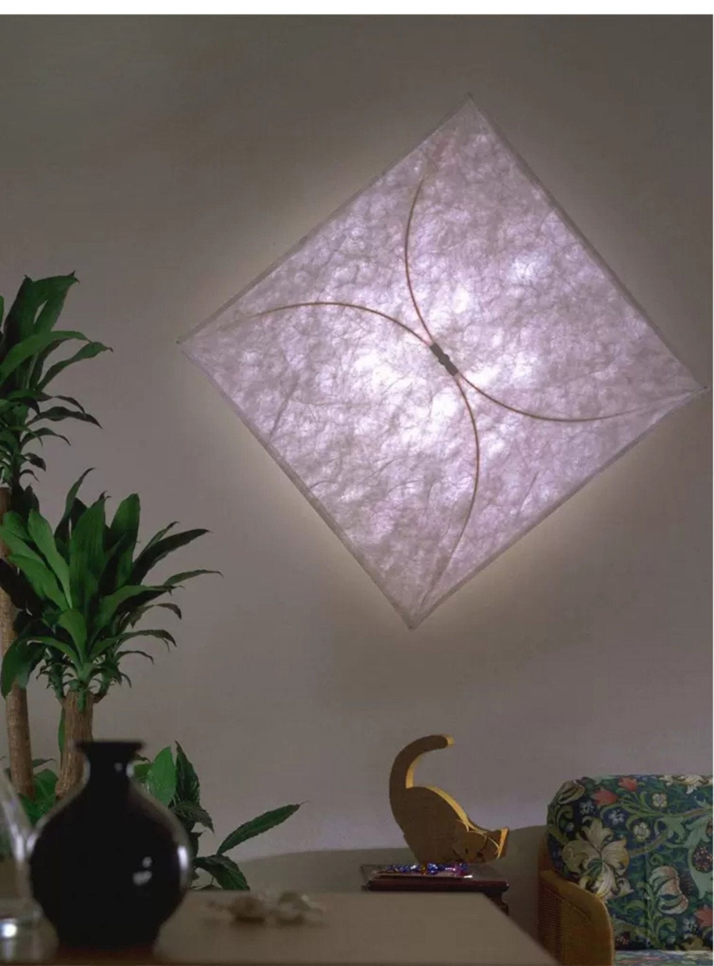Kite Shaped Paper Wall Lamp - Soft Ambient Light & Energy Efficient De