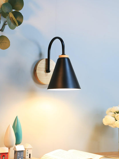 Kona Nordic Wall Lamp - Adjustable Brightness & Energy-Efficient LED