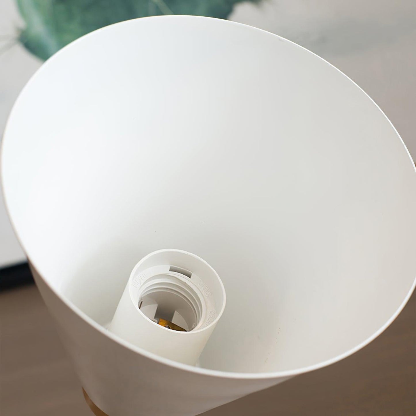 Kona Nordic Wall Lamp - Adjustable Brightness & Energy-Efficient LED