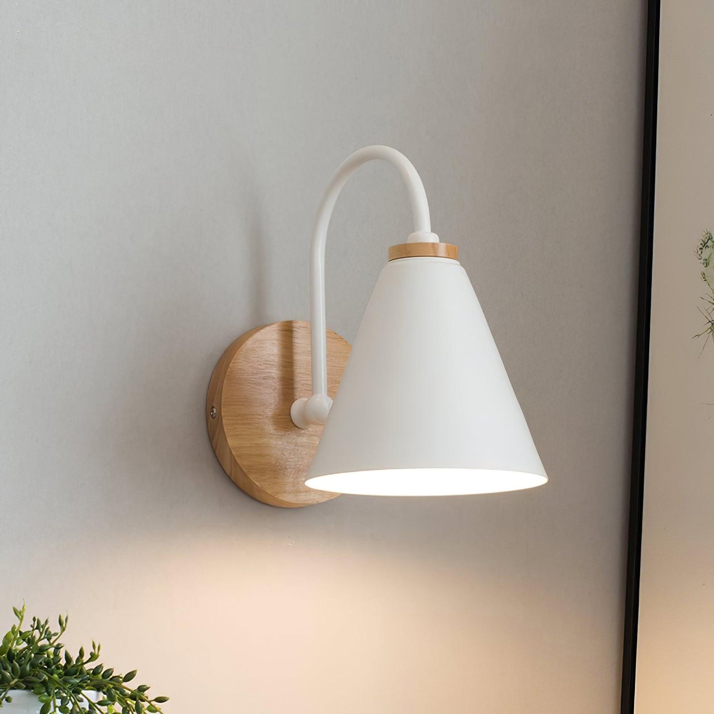 Kona Nordic Wall Lamp - Adjustable Brightness & Energy-Efficient LED