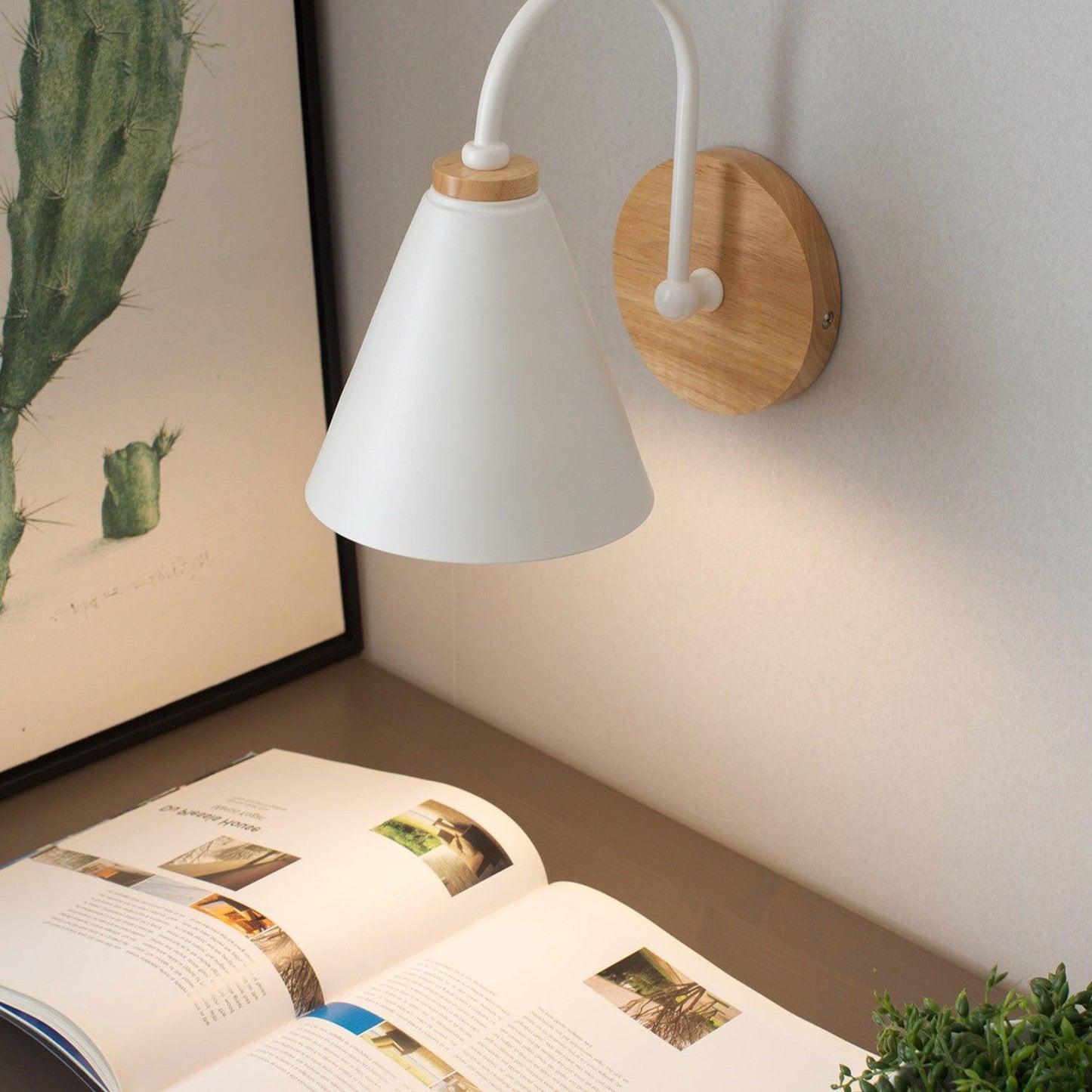 Kona Nordic Wall Lamp - Adjustable Brightness & Energy-Efficient LED