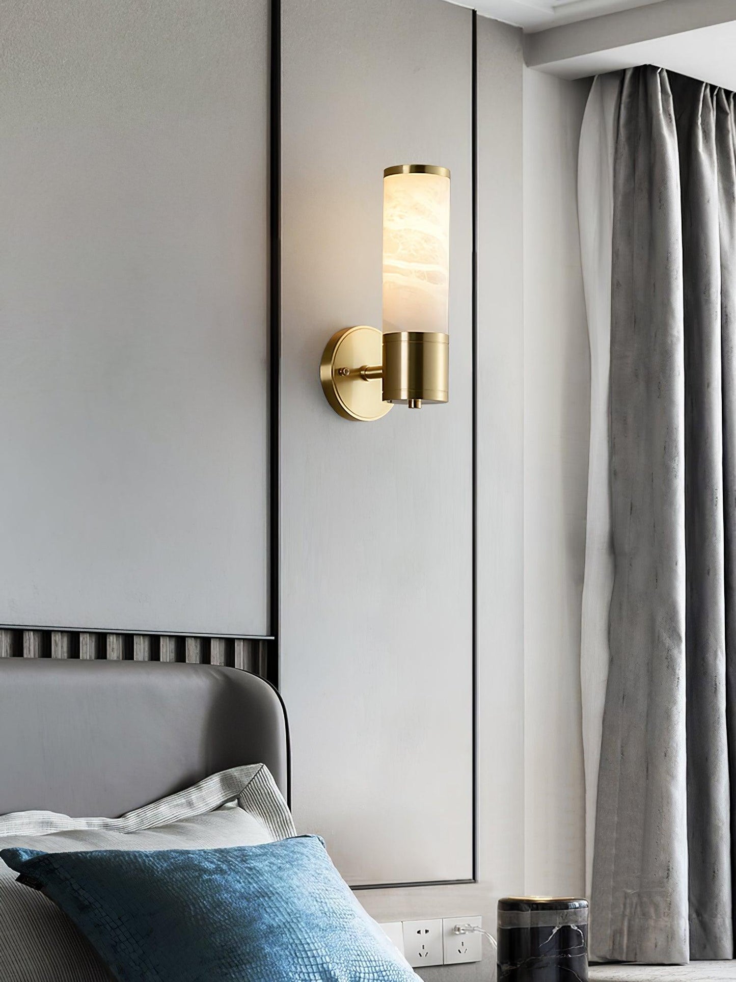 Alabaster Wall Lamp - Elegant Design with Soft Glow & Adjustable Angle