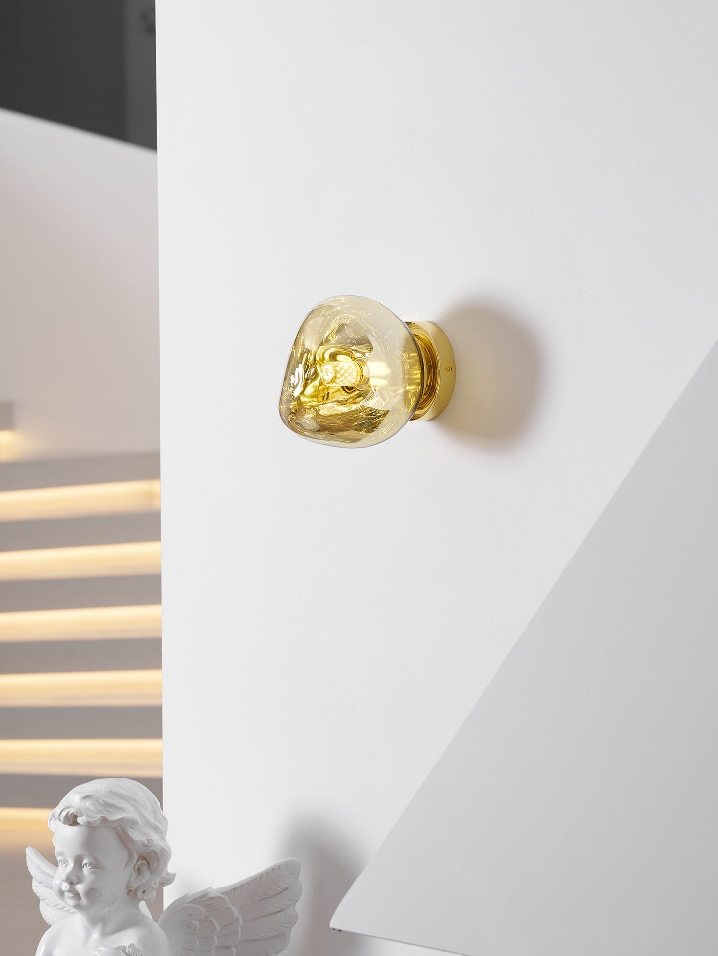 Lava Wall Lamp - Adjustable Brightness & Energy-Efficient LED Design
