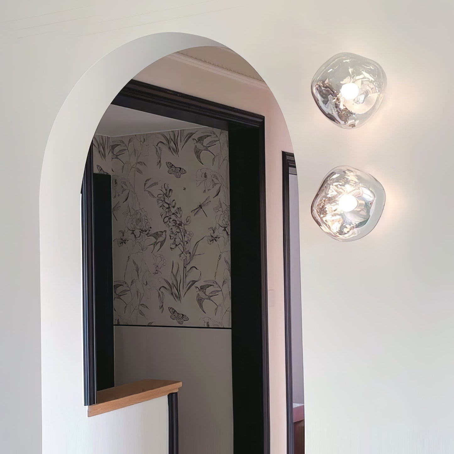 Lava Plug-in Wall Lamp - Adjustable Brightness & Modern Design