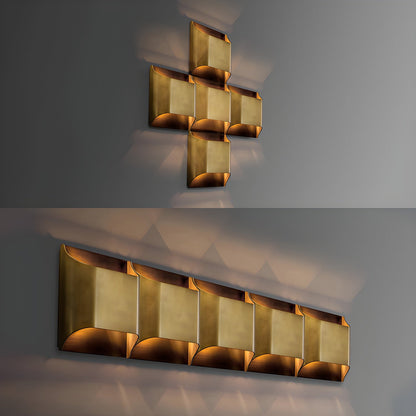 Leclerc Brass Wall Lamp - Elegant Design, Adjustable Light Direction