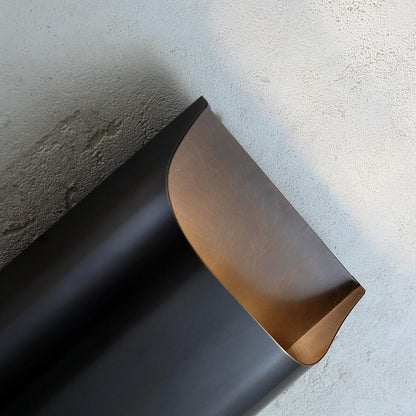 Leclerc Brass Wall Lamp - Elegant Design, Adjustable Light Direction