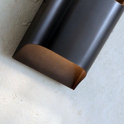 Leclerc Brass Wall Lamp - Elegant Design, Adjustable Light Direction