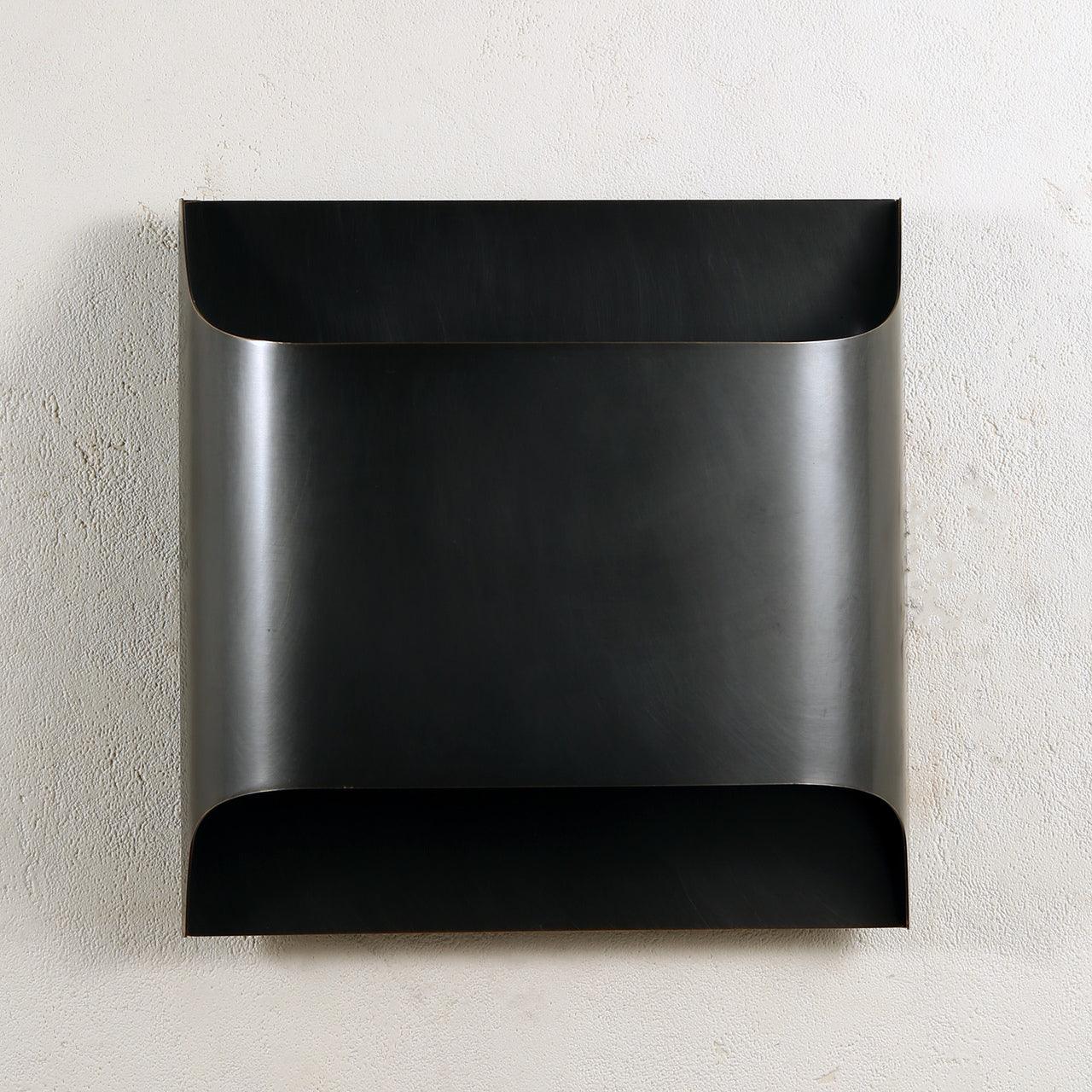 Leclerc Brass Wall Lamp - Elegant Design, Adjustable Light Direction