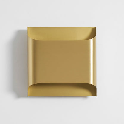 Leclerc Brass Wall Lamp - Elegant Design, Adjustable Light Direction