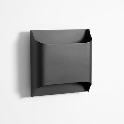 Leclerc Brass Wall Lamp - Elegant Design, Adjustable Light Direction