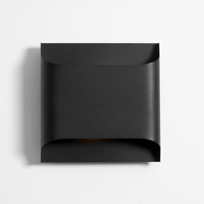 Leclerc Brass Wall Lamp - Elegant Design, Adjustable Light Direction