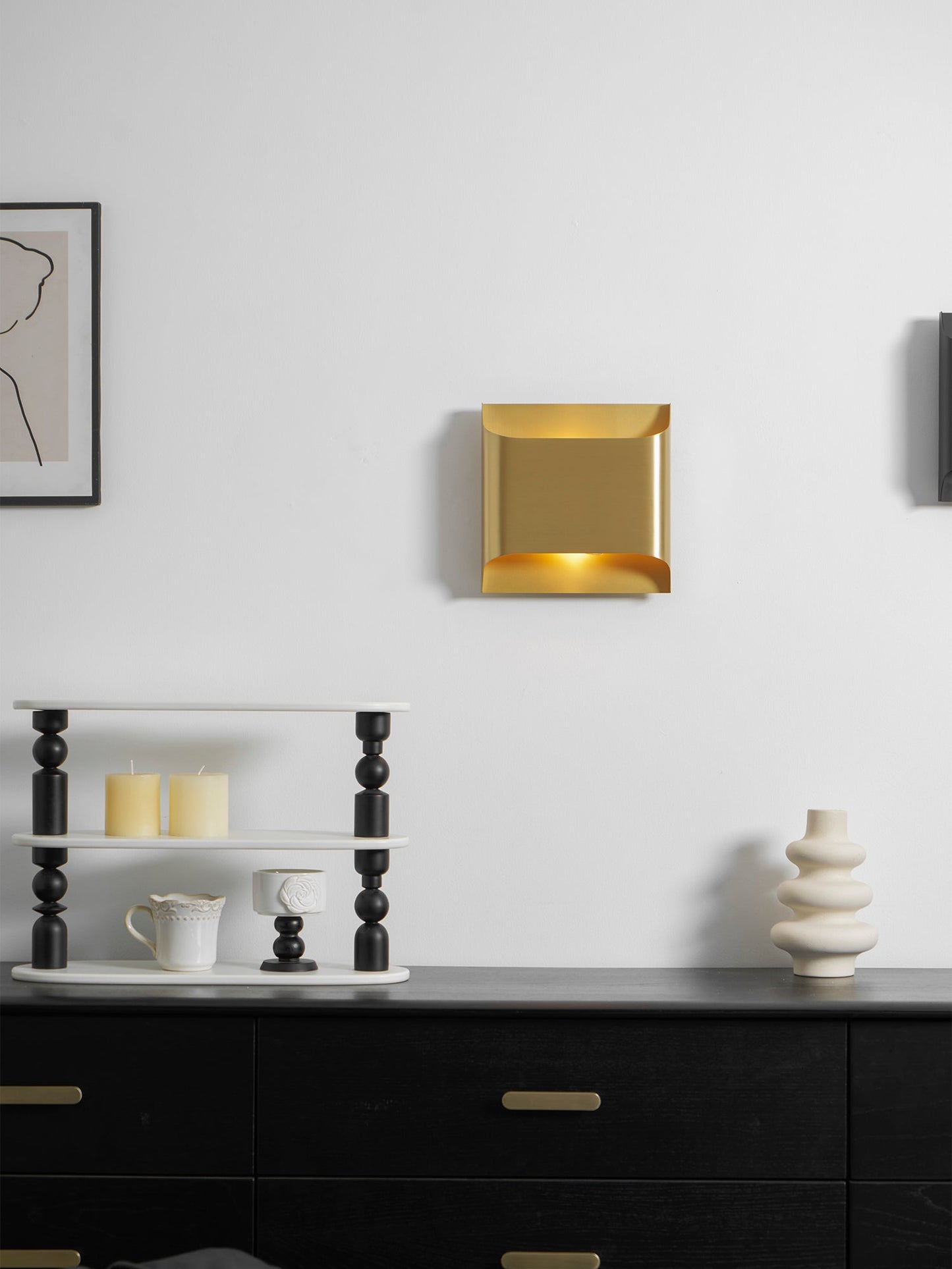 Leclerc Brass Wall Lamp - Elegant Design, Adjustable Light Direction