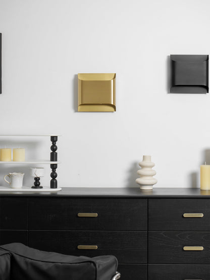 Leclerc Brass Wall Lamp - Elegant Design, Adjustable Light Direction