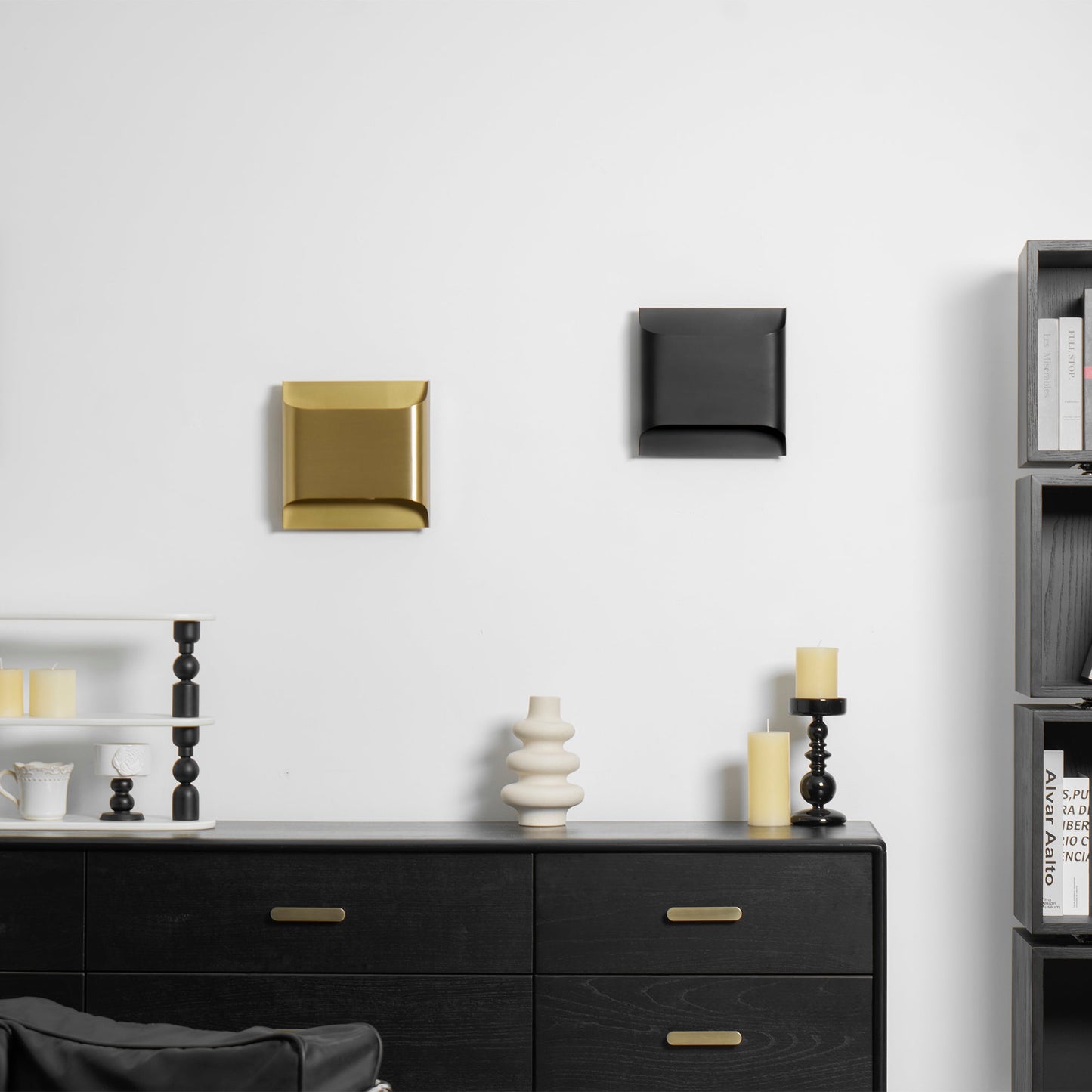 Leclerc Brass Wall Lamp - Elegant Design, Adjustable Light Direction