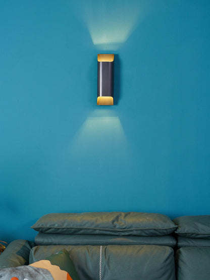 Leclerc Brass Wall Lamp - Elegant Design, Adjustable Light Direction