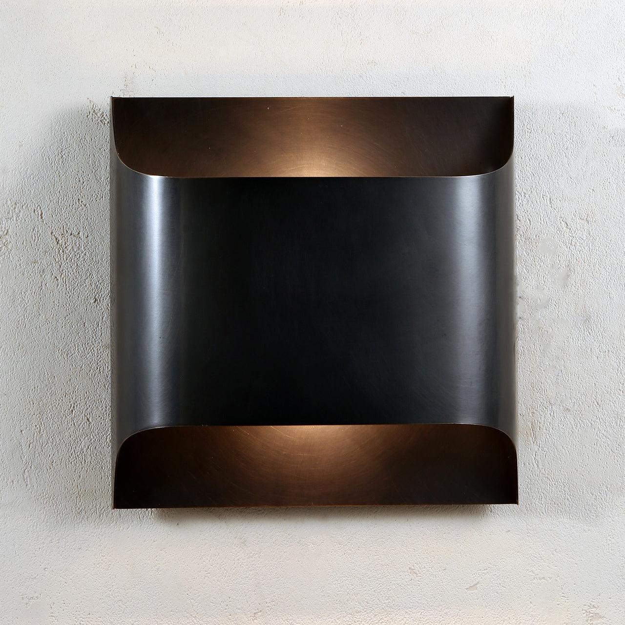 Leclerc Brass Wall Lamp - Elegant Design, Adjustable Light Direction
